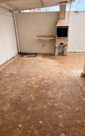 Casa para alugar com 238m², 4 quartos e 4 vagas