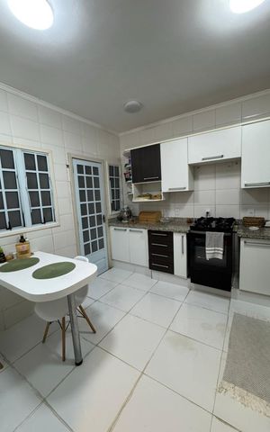 Casa para alugar com 238m², 4 quartos e 4 vagas
