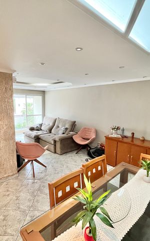 Apartamento à venda com 64m², 2 quartos e 1 vaga Apartamento à venda com 64m², 2 quartos e 1 vagaSala
