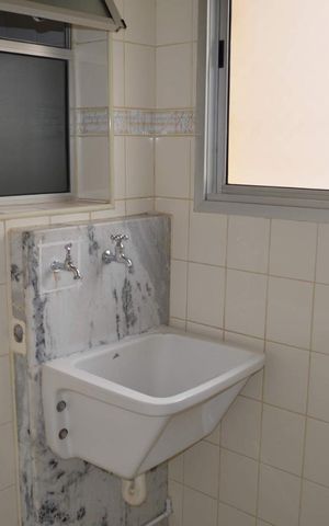 Apartamento à venda com 63m², 3 quartos e 1 vagaÁrea de serviço