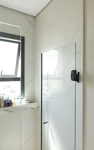 Apartamento à venda com 84m², 2 quartos e 1 vaga Apartamento à venda com 84m², 2 quartos e 1 vagaBanheiro da Suíte