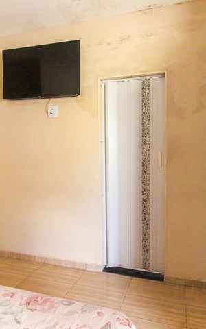 Casa à venda com 180m², 5 quartos e 2 vagas Casa à venda com 180m², 5 quartos e 2 vagasSuíte