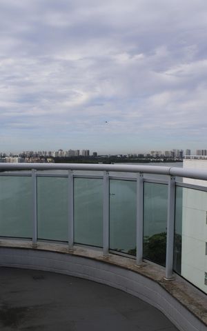 Apartamento à venda com 83m², 2 quartos e 2 vagasVaranda