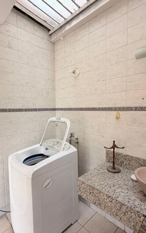 Casa à venda com 500m², 4 quartos e 4 vagasÁrea de Serviço - Edícula