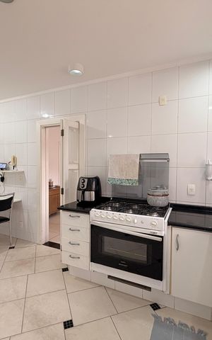 Casa à venda com 500m², 4 quartos e 4 vagasCozinha