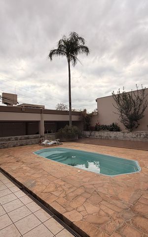 Casa à venda com 500m², 4 quartos e 4 vagasQuintal com Piscina