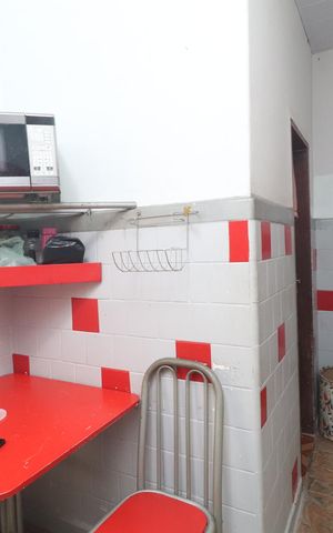 Casa à venda com 80m², 2 quartos e 2 vagasCozinha 