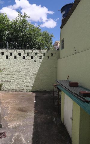 Casa à venda com 190m², 3 quartos e 3 vagas Casa à venda com 190m², 3 quartos e 3 vagasJardim - Casa 2