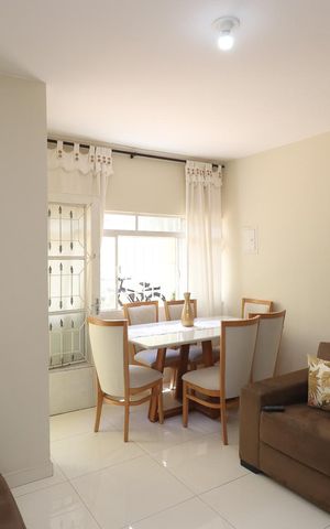 Casa à venda com 190m², 3 quartos e 3 vagas Casa à venda com 190m², 3 quartos e 3 vagasSala - Casa 1