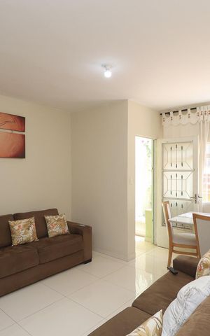 Casa à venda com 190m², 3 quartos e 3 vagas Casa à venda com 190m², 3 quartos e 3 vagasSala - Casa 1