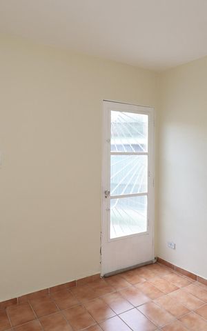 Casa à venda com 190m², 3 quartos e 3 vagas Casa à venda com 190m², 3 quartos e 3 vagasSala - Casa 2