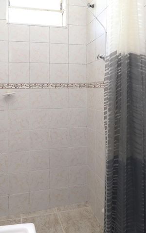 Casa à venda com 190m², 3 quartos e 3 vagas Casa à venda com 190m², 3 quartos e 3 vagasBanheiro - Casa 2