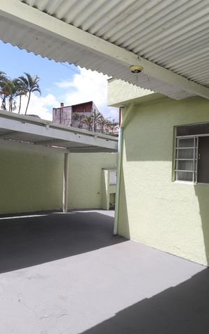 Casa à venda com 190m², 3 quartos e 3 vagas Casa à venda com 190m², 3 quartos e 3 vagasÁrea de Serviço - Casa 2