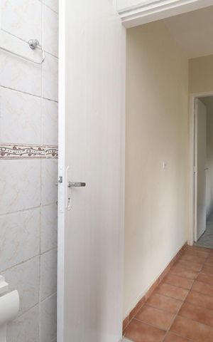Casa à venda com 190m², 3 quartos e 3 vagas Casa à venda com 190m², 3 quartos e 3 vagasBanheiro - Casa 2