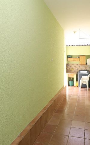 Casa à venda com 190m², 3 quartos e 3 vagas Casa à venda com 190m², 3 quartos e 3 vagasÁrea de Serviço - Casa 1