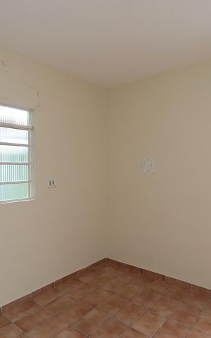 Casa à venda com 190m², 3 quartos e 3 vagas Casa à venda com 190m², 3 quartos e 3 vagasSala - Casa 2