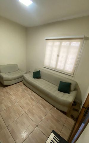 Casa à venda com 56m², 2 quartos e sem vaga Casa à venda com 56m², 2 quartos e sem vagaSala