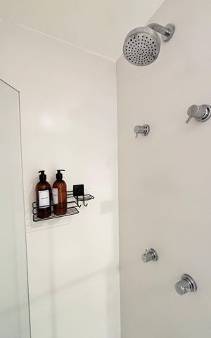 Studio à venda com 28m², 1 quarto e sem vaga Studio à venda com 28m², 1 quarto e sem vagaBanheiro