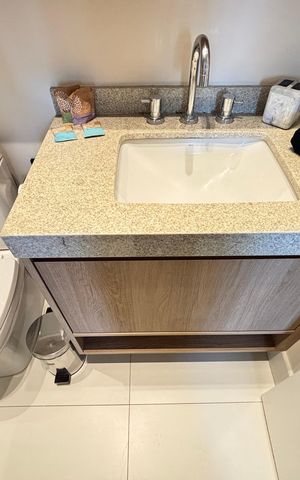 Studio à venda com 28m², 1 quarto e sem vaga Studio à venda com 28m², 1 quarto e sem vagaBanheiro