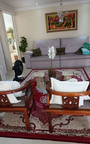 Casa à venda com 650m², 3 quartos e 3 vagas