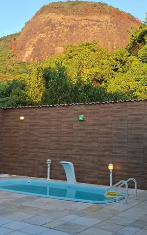Casa à venda com 650m², 3 quartos e 3 vagas