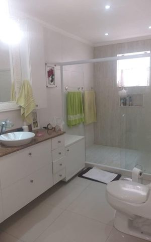 Casa à venda com 650m², 3 quartos e 3 vagas