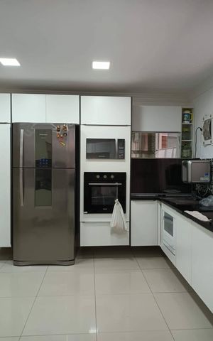 Casa à venda com 650m², 3 quartos e 3 vagas