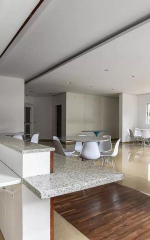 Apartamento para alugar com 260m², 4 quartos e 4 vagas Apartamento para alugar com 260m², 4 quartos e 4 vagasÁrea comum - Salão de festas