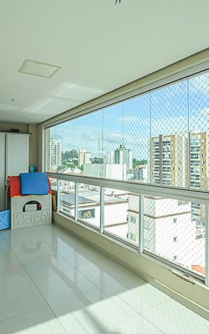 Apartamento para alugar com 260m², 4 quartos e 4 vagas Apartamento para alugar com 260m², 4 quartos e 4 vagasSacada