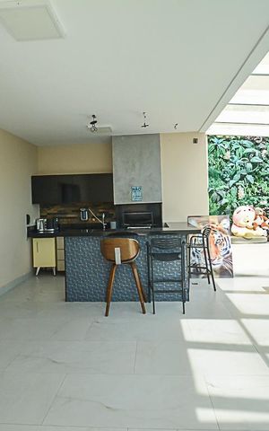 Apartamento para alugar com 260m², 4 quartos e 4 vagas Apartamento para alugar com 260m², 4 quartos e 4 vagasChurrasqueira