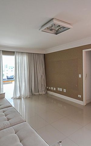 Apartamento para alugar com 260m², 4 quartos e 4 vagas Apartamento para alugar com 260m², 4 quartos e 4 vagasSala de TV