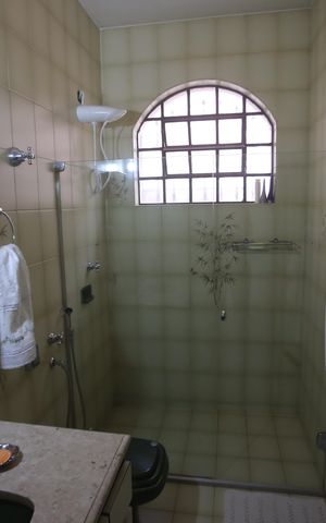 Casa à venda com 360m², 4 quartos e 6 vagasBanheiro