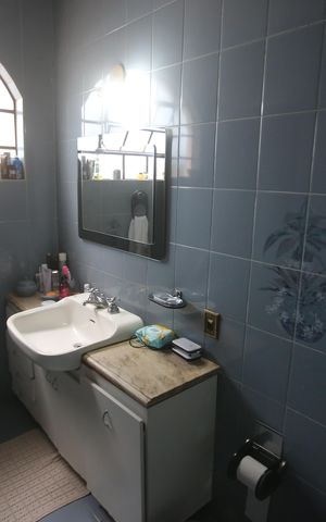 Casa à venda com 360m², 4 quartos e 6 vagasSuite