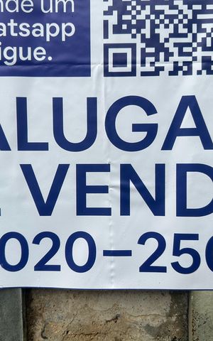 Casa à venda com 360m², 4 quartos e 6 vagasPlaca
