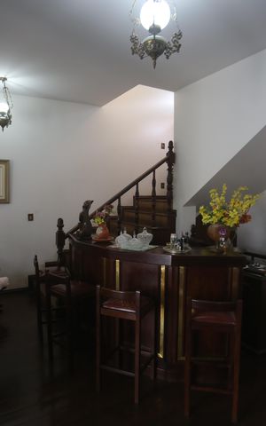 Casa à venda com 360m², 4 quartos e 6 vagasSala