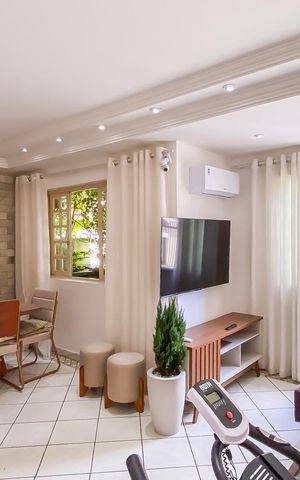 Casa de condomínio à venda com 195m², 3 quartos e 2 vagas Casa de condomínio à venda com 195m², 3 quartos e 2 vagasSala