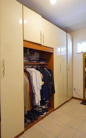 Casa para alugar com 359m², 5 quartos e 6 vagasCloset