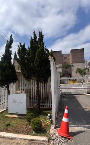 Apartamento para alugar com 45m², 2 quartos e 1 vagaFachada e portaria