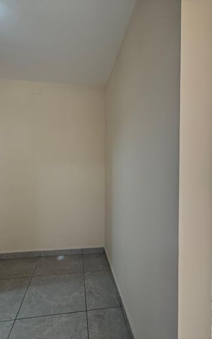 Casa à venda com 197m², 3 quartos e 2 vagas