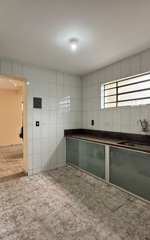 Casa à venda com 197m², 3 quartos e 2 vagas