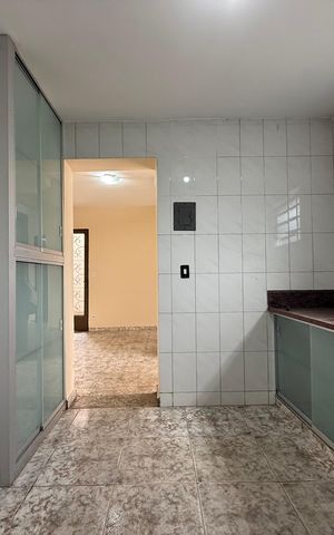 Casa à venda com 197m², 3 quartos e 2 vagas