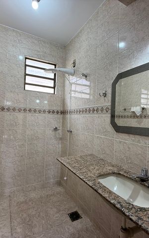 Casa à venda com 197m², 3 quartos e 2 vagas
