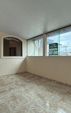 Casa à venda com 197m², 3 quartos e 2 vagas