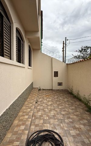 Casa à venda com 197m², 3 quartos e 2 vagas