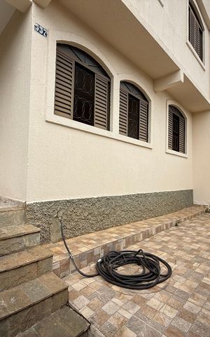 Casa à venda com 197m², 3 quartos e 2 vagas