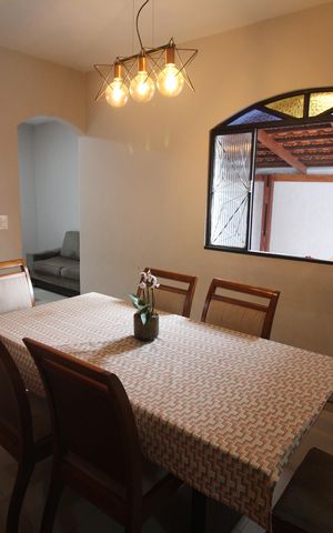 Casa à venda com 256m², 4 quartos e 4 vagasCopa