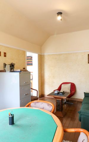 Casa à venda com 420m², 5 quartos e 5 vagas Casa à venda com 420m², 5 quartos e 5 vagasSuíte edícula