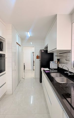 Casa à venda com 320m², 4 quartos e 2 vagasCozinha