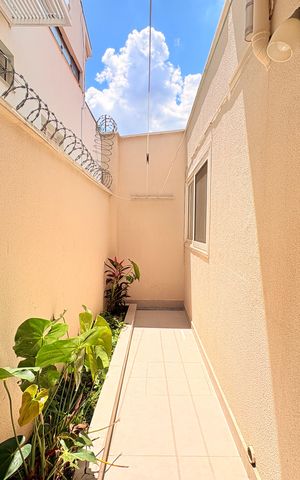 Casa à venda com 320m², 4 quartos e 2 vagasÁrea de Serviço