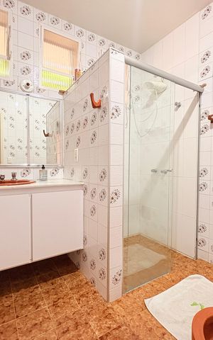 Casa à venda com 320m², 4 quartos e 2 vagasBanheiro Social